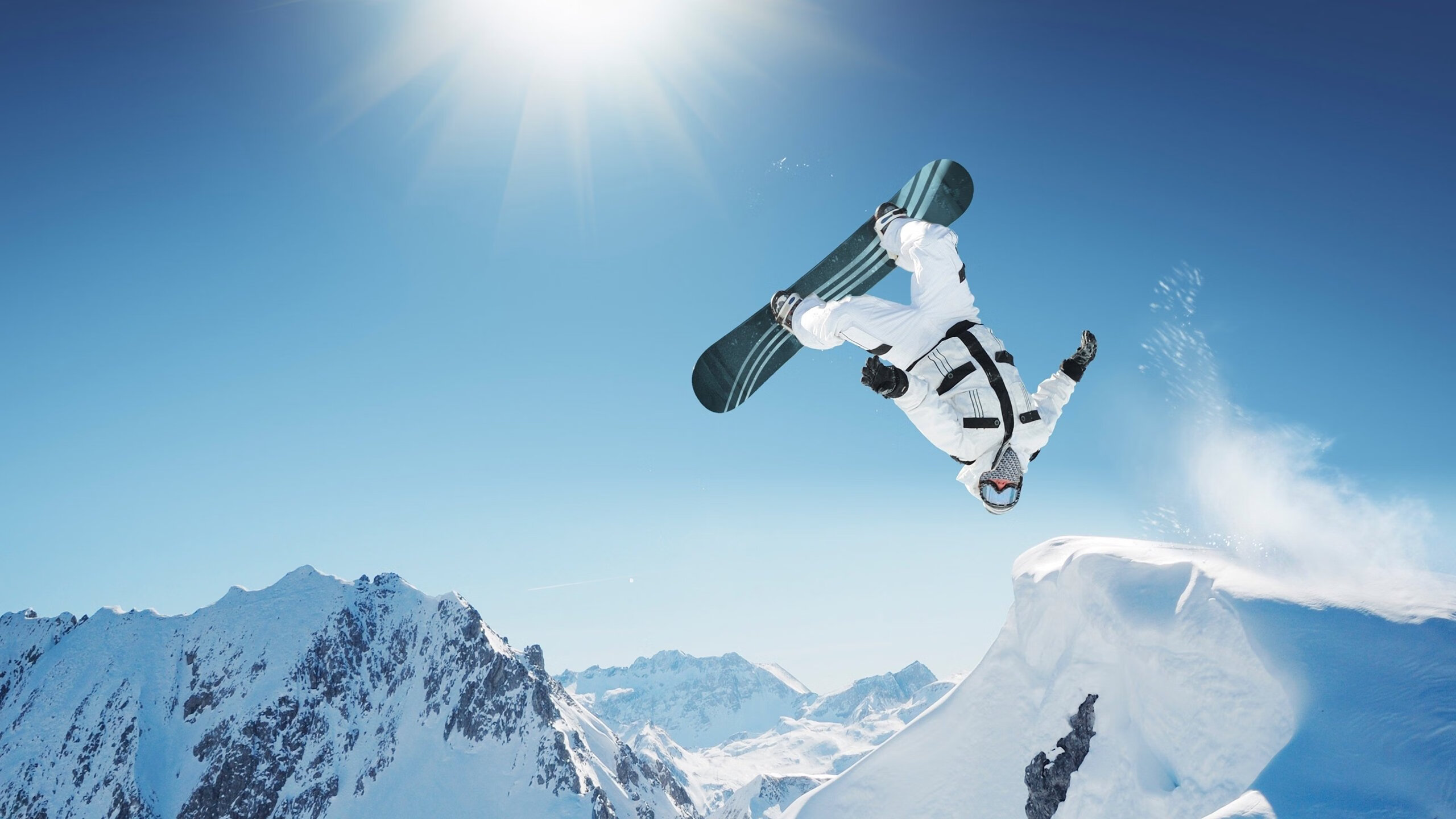 我国游泳新星崛起！柯正文一日两破全国短池纪录，开启荣耀新篇章